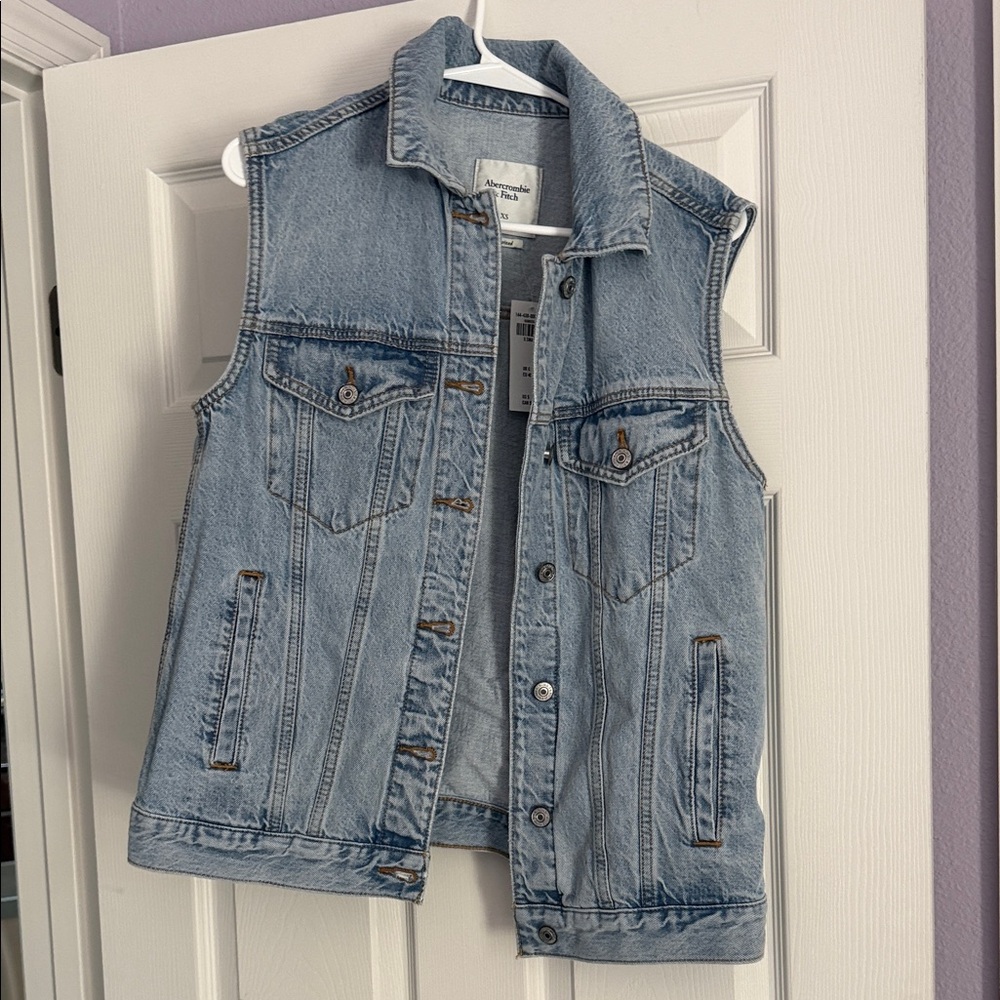 NWT, Abercrombie Oversized Denim Sleeveless Vest